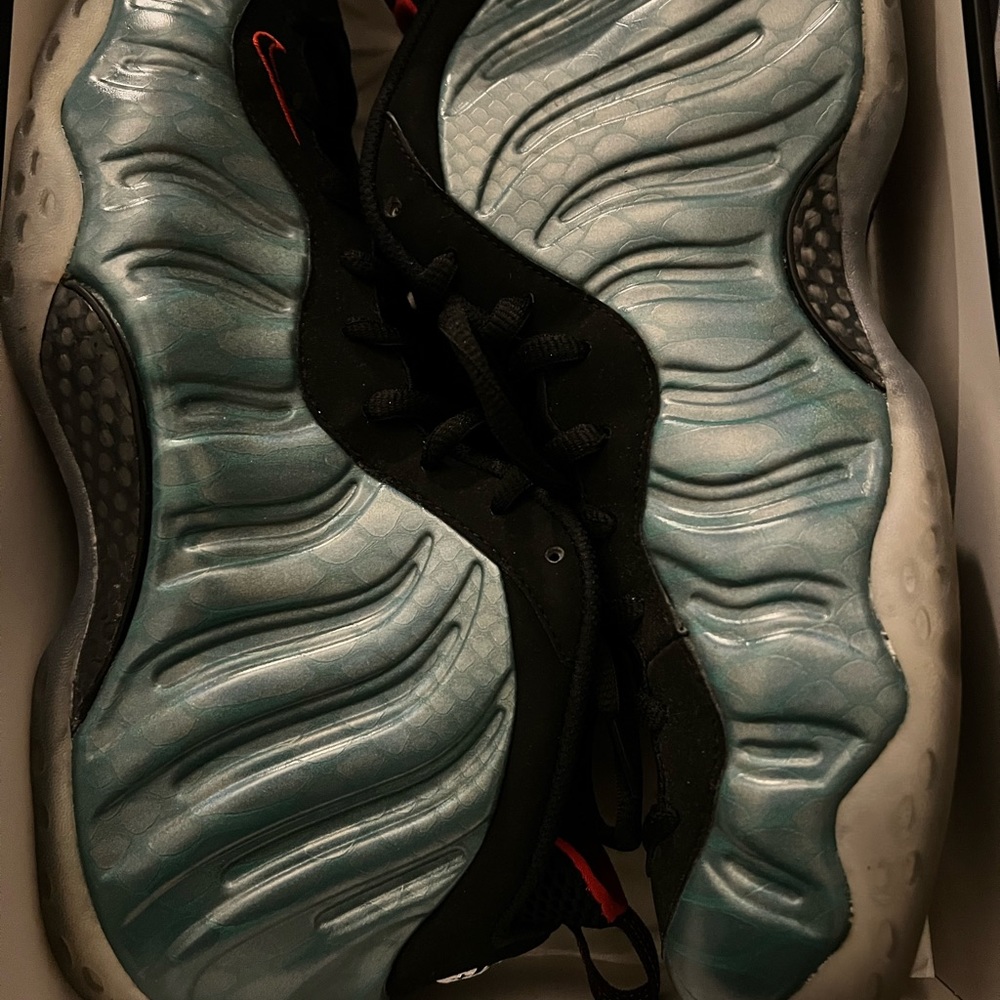 Gone fishing foamposites with matching hat